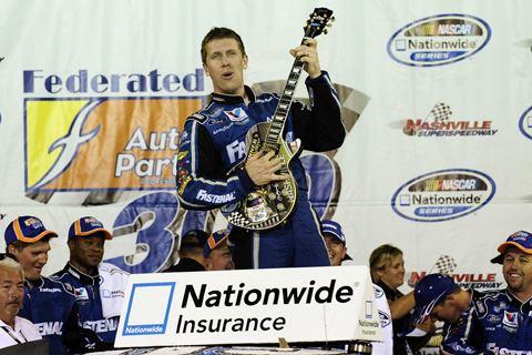2011_nashville_edwards_gitaar